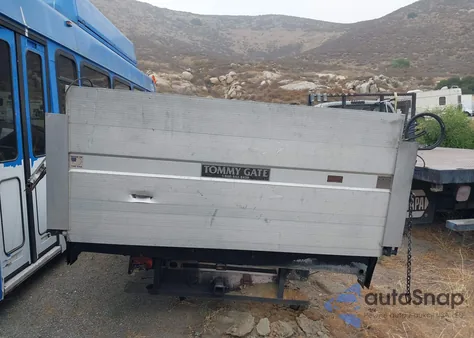 2002 Ford F-250 Lariat/Xl/Xlt из США, поврежденный, VIN 1FTNW21F32ED31034